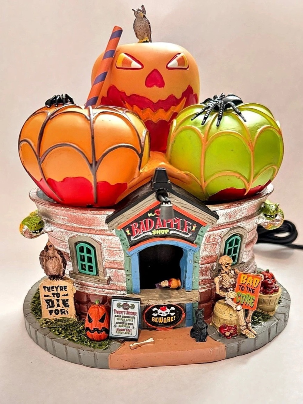 Lemax Spooky Town Bad Apple Shop Halloween Decor